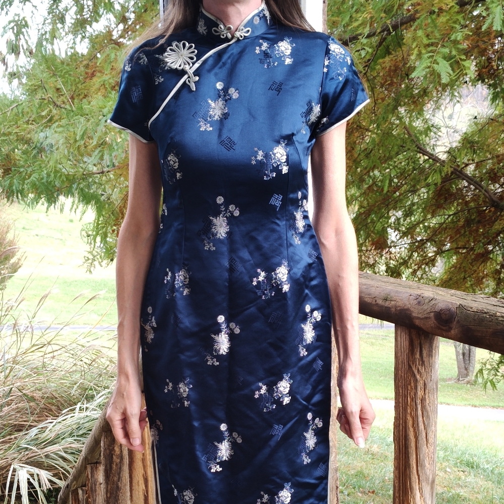 Cobalt Blue And Silver Floral Vintage Cheongsam Traditional Chinese Silk Dress